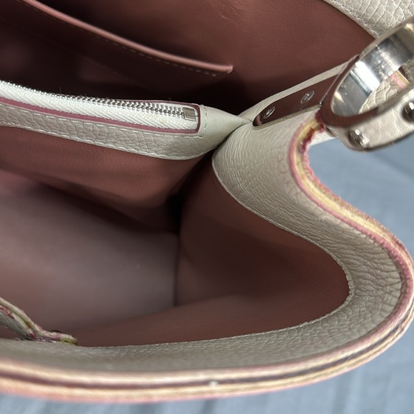 Louis Vuitton Taurillon Leather Capucines MM Top Handle Bag W/Shoulder Strap - Picture 8 of 16